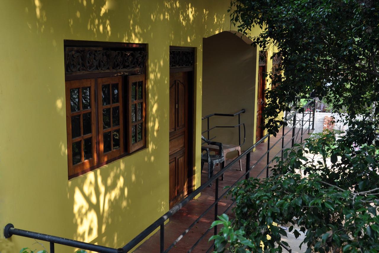 Hotel Pearl Gate Chilaw Ngoại thất bức ảnh