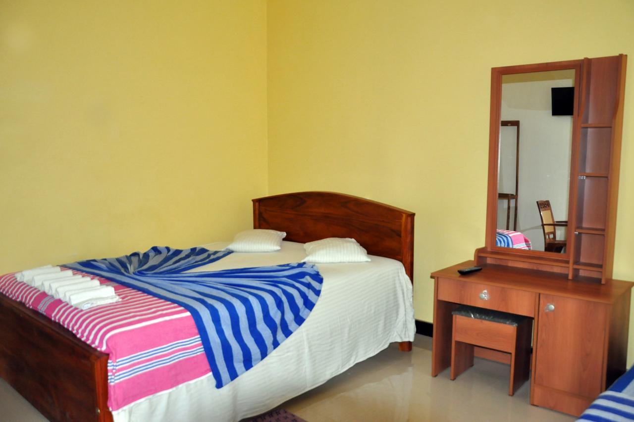 Hotel Pearl Gate Chilaw Ngoại thất bức ảnh