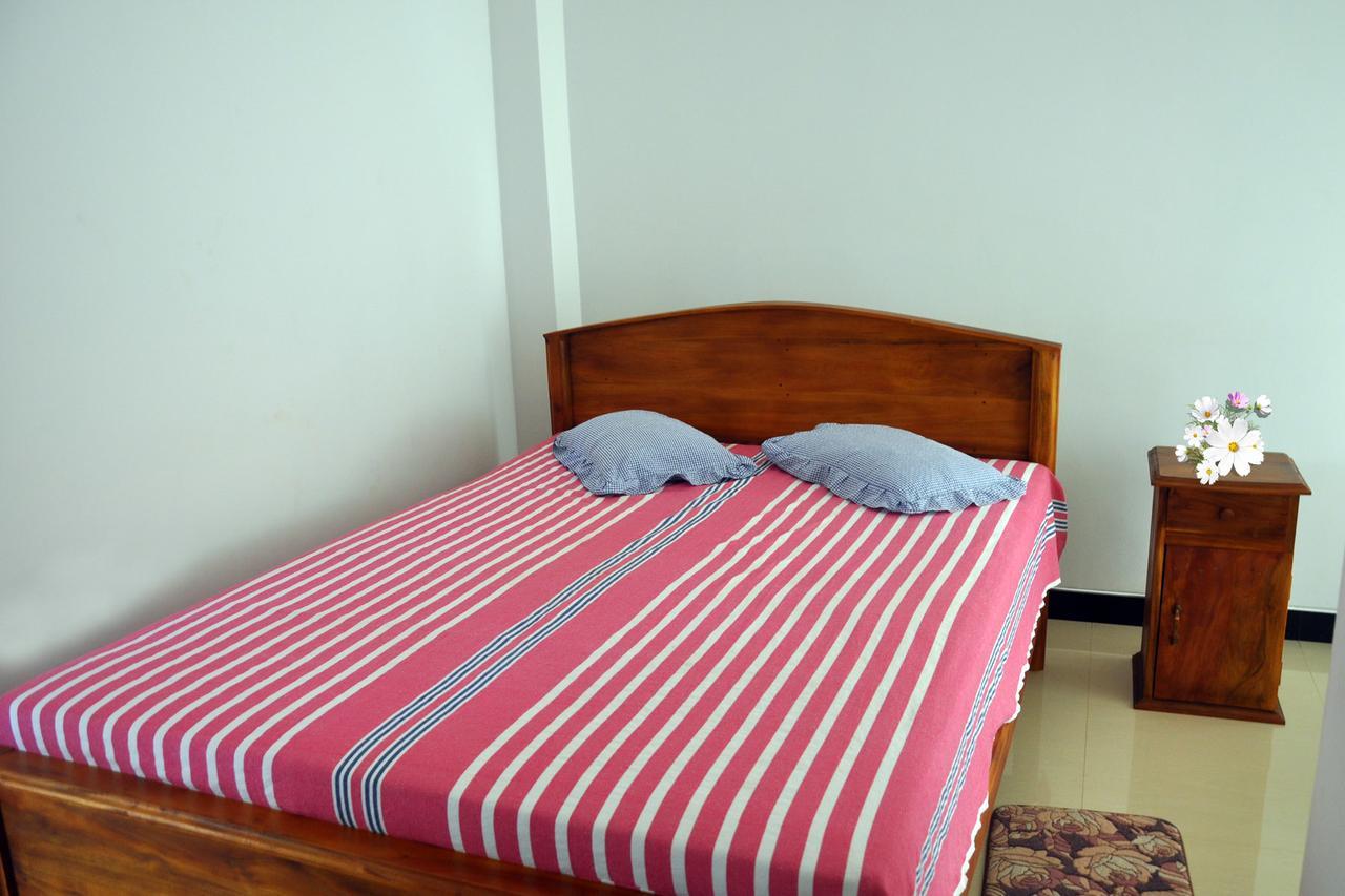 Hotel Pearl Gate Chilaw Ngoại thất bức ảnh